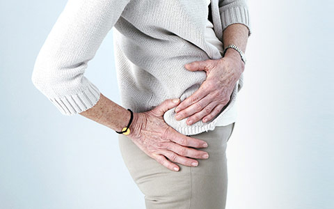 Боли в тазобедренных суставах: причины, диагностика и лечение